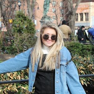 Meet your Posher, Nikole